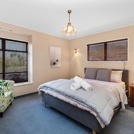 Hamilton Summer Treat- 4 Bedroom With Pool Exterior photo